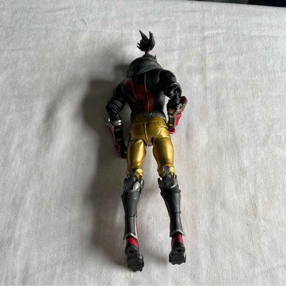 Gold & Red Masked Action Figure with Black Jacket From Fortnite - Picture 3 of 8